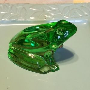 Baccarat crystal figurines. Green Frog.